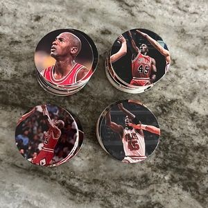 69 NBA Upper Deck 1997 Michael Jordan paper coin cutouts